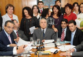 Brasília - O presidente da Câmara, Michel Temer, reúne-se com líderes partidários para apresentar a proposta de Reforma Eleitoral Foto: Wilson Dias/ABr 