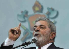 Brasília - O presidente Lula discursa durante a solenidade ABr