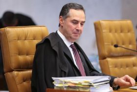  Ministro Roberto Barroso votou a favor do desconto dos dias paradosJosé Cruz/Agência Brasil