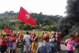 Os sem-terra protestaram em Bonança contra as mudanças na legislaçãoDivulgação/MST
